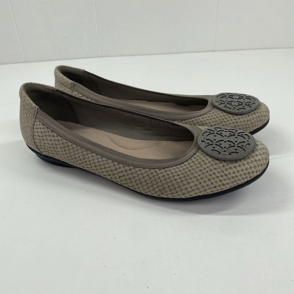 Clarks Collection Shoe's Women's Size 7.5 Gracelin Lola Slip On Tan Ballet Flats